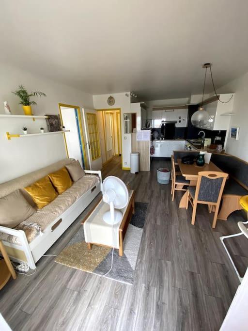 Logement Cosy, Situe Entre Ciel Et Mer Vence Exterior photo