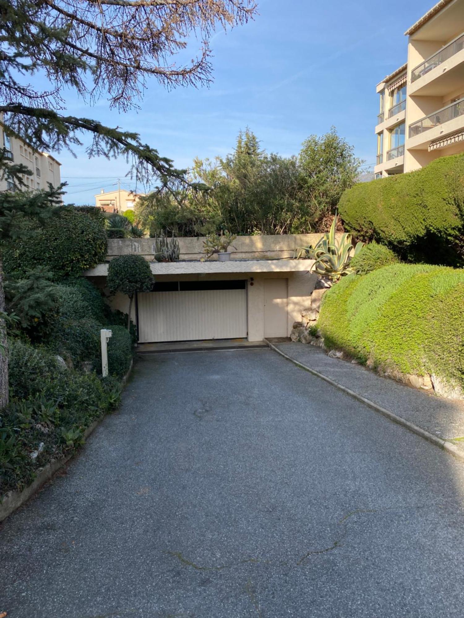 Logement Cosy, Situe Entre Ciel Et Mer Vence Exterior photo